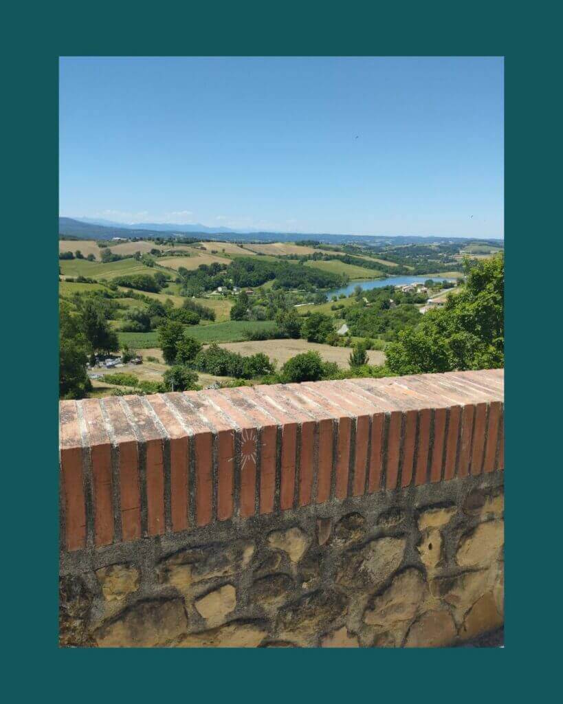 librairie verticale ariege pyrenees tarot